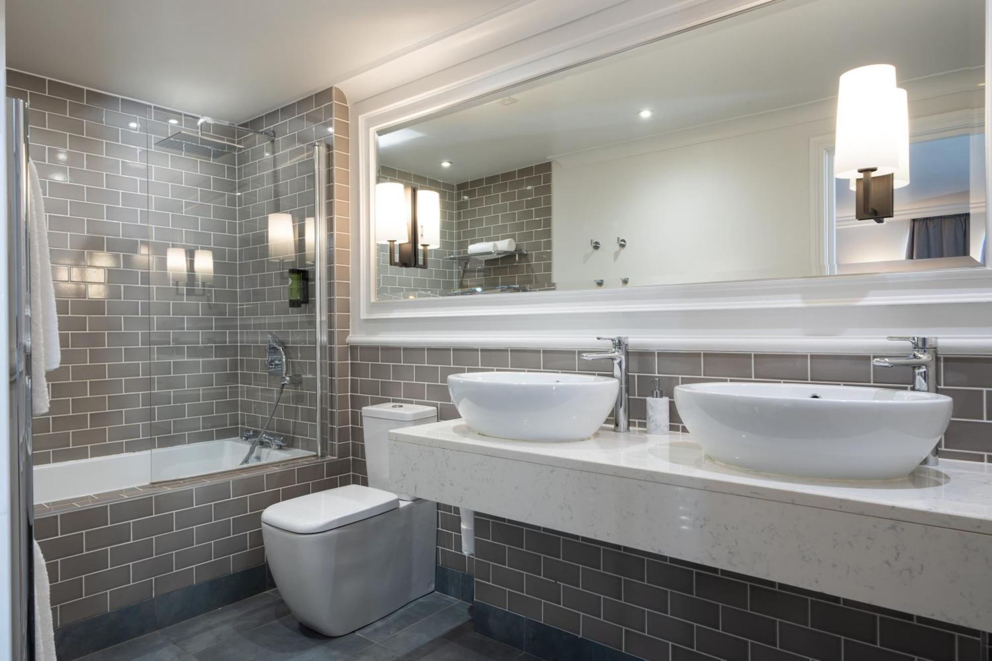 Ivanhoe Inn And Hotel 벨파스트 외부 사진